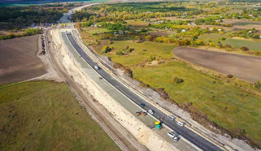 На трасі Дніпро-Решетилівка стартувало зведення унікальної естакади