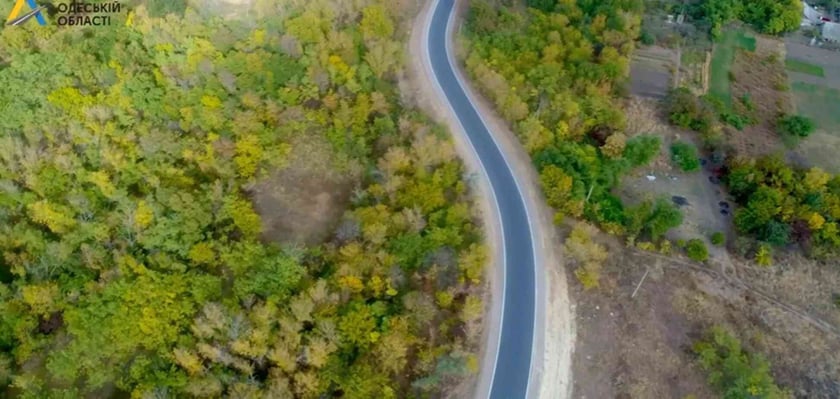 Дорожники на Одещині відремонтували трасу до кордону з Молдовою (ВІДЕО)