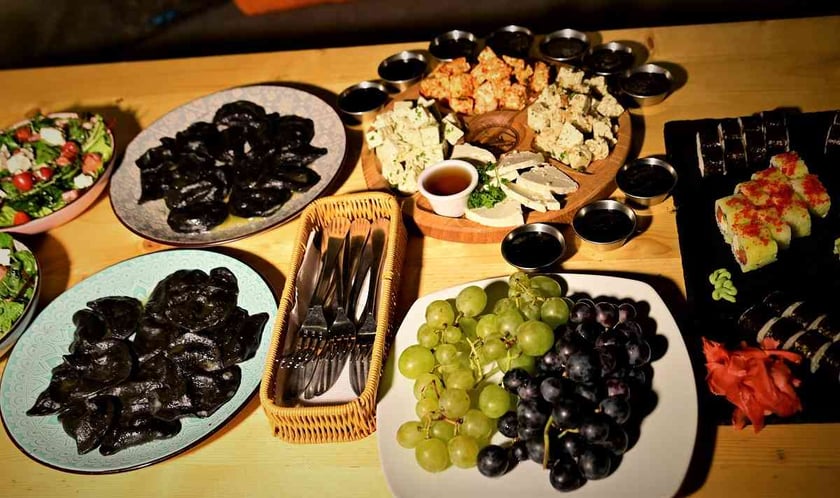 Чорні вареники з білою бриндзею: на Закарпатті шукають нові рецепти з локальних продуктів