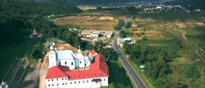 На Закарпатті ремонтують дорогу вздовж польського і словацького кордону «Львів-Самбір-Ужгород»