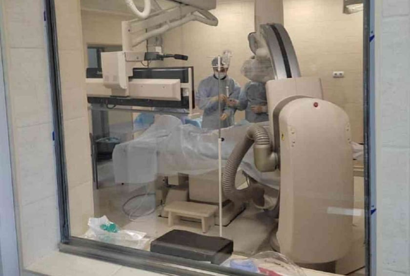 У Херсоні в новому центрі лікарі провели перші операції з відновлення кровотоку