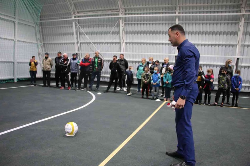 У громаді на Полтавщині відкрили критий спортивний майданчик за 15 млн грн