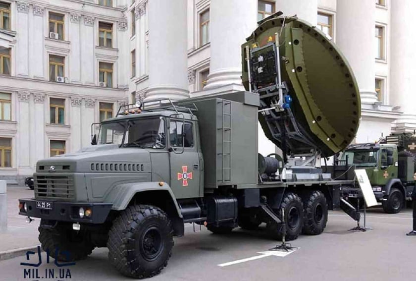 У Києві представили українську станцію польового супутникового зв’язку