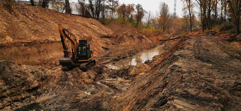 Історичну річку Почайна в Києві почали звільняти з бетону (ВІДЕО)