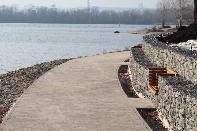 У Києві біля затоки народжується новий парк (ФОТО)