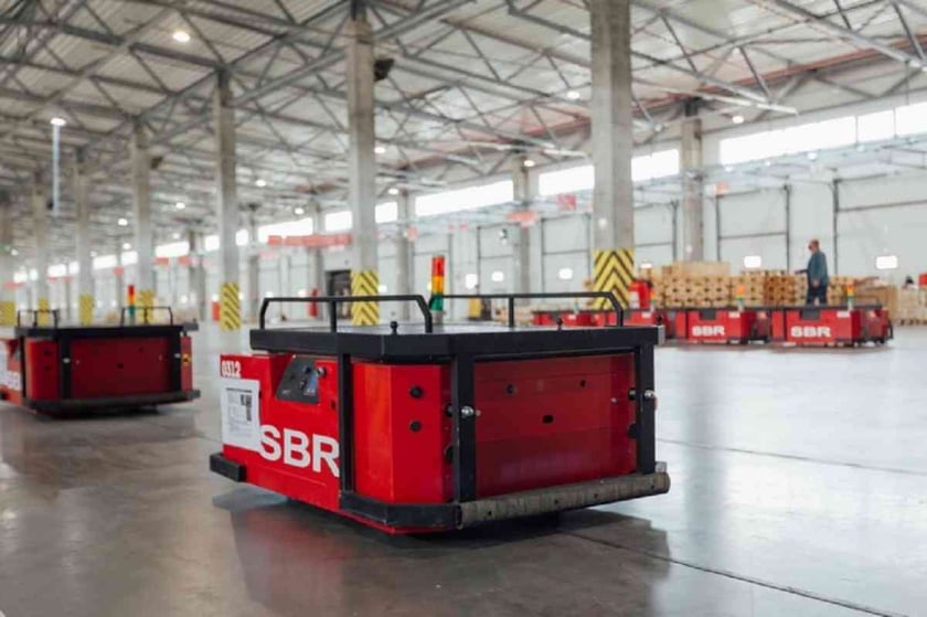 Як «Нова пошта» впроваджує українських роботів для сортування посилок (ВІДЕО)