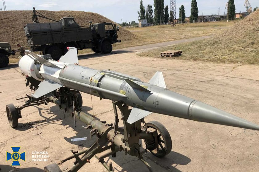 Уперше в історії: СБУ передала Міноборони конфісковане озброєння на 1 млрд грн (ВІДЕО)