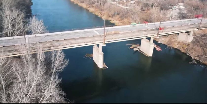 На Луганщині завершують першу чергу мосту між Сєвєродонецьком та Лисичанськом (ВІДЕО)