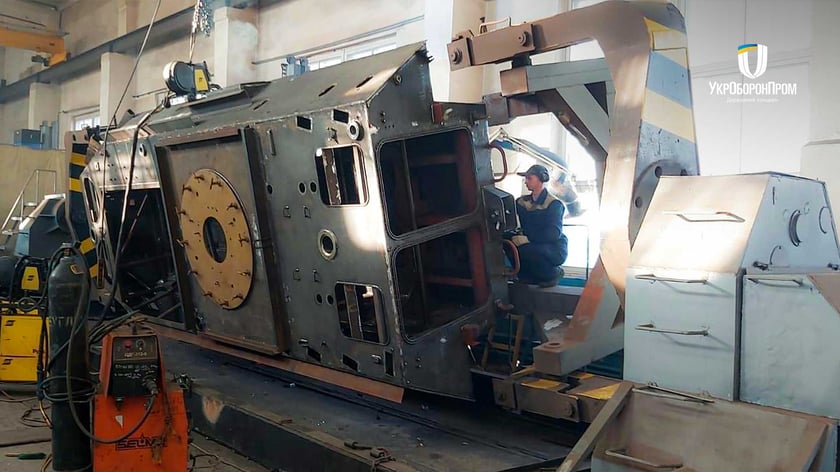 У Житомирі освоїли виробництво корпусів для броньованих БТР-4Е