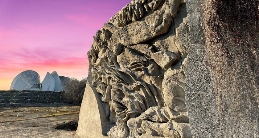 Киян запрошують на благодійну екскурсію Байковим некрополем на підтримку відновлення Стіни Пам’яті