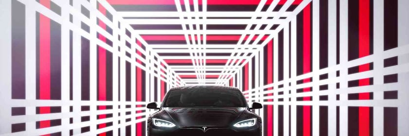 Компанія Tesla привітала з Різдвом світловим шоу під український «Щедрик» (ВІДЕО)