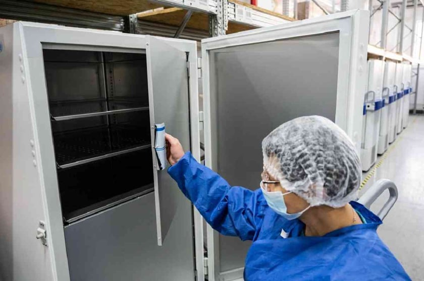 Usaid та Юнісеф надали Україні холодове обладнання ультранизьких температур для зберігання вакцин проти Covid-19