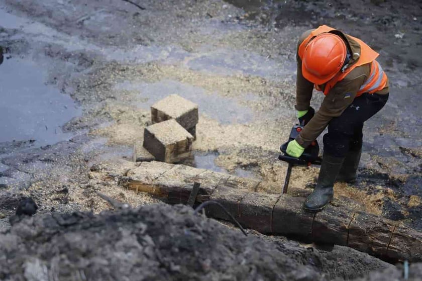 У Києві розчищують річку Либідь від засмічення: що виконали? (ФОТО)