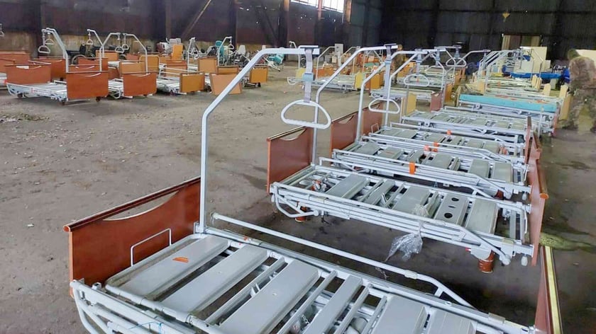 Франція передала лікарні на Донеччині медичний гуманітарний вантаж (ФОТО)