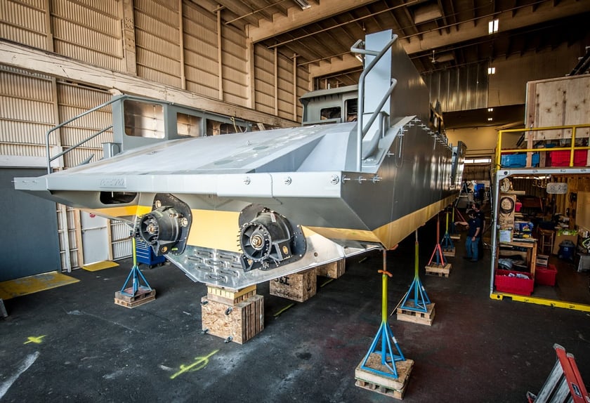 Американська компанія показала будівництво катерів Mark VI, на які очікує Україна