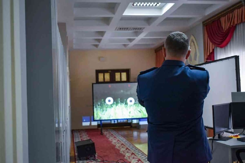 Судова охорона на Полтавщині отримала мультимедійний тир