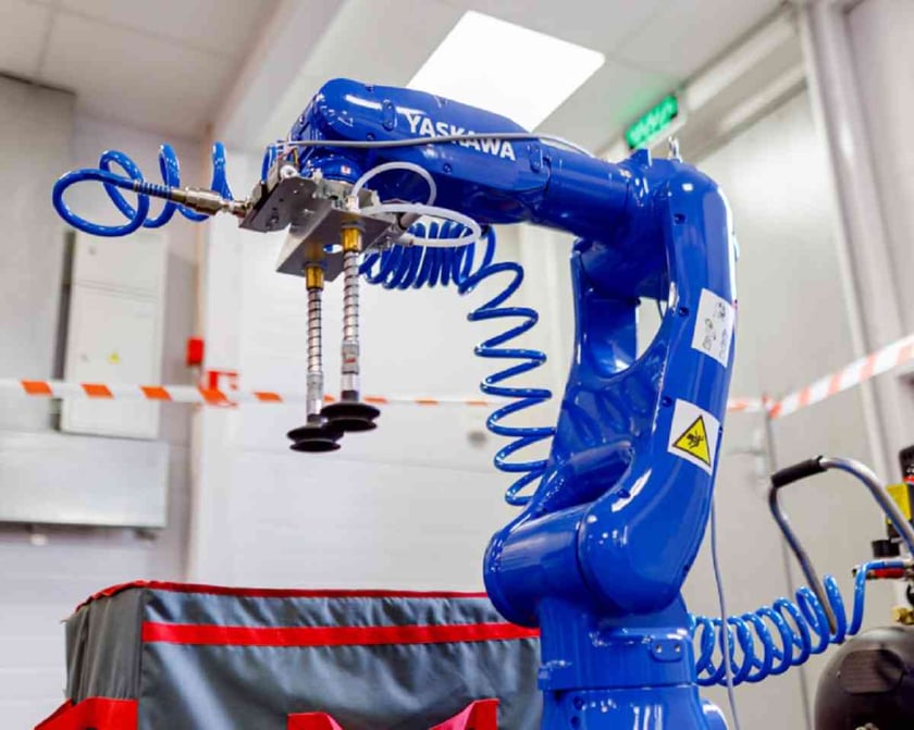 «Нова пошта» впроваджує роборуку для викладення посилок (ВІДЕО)