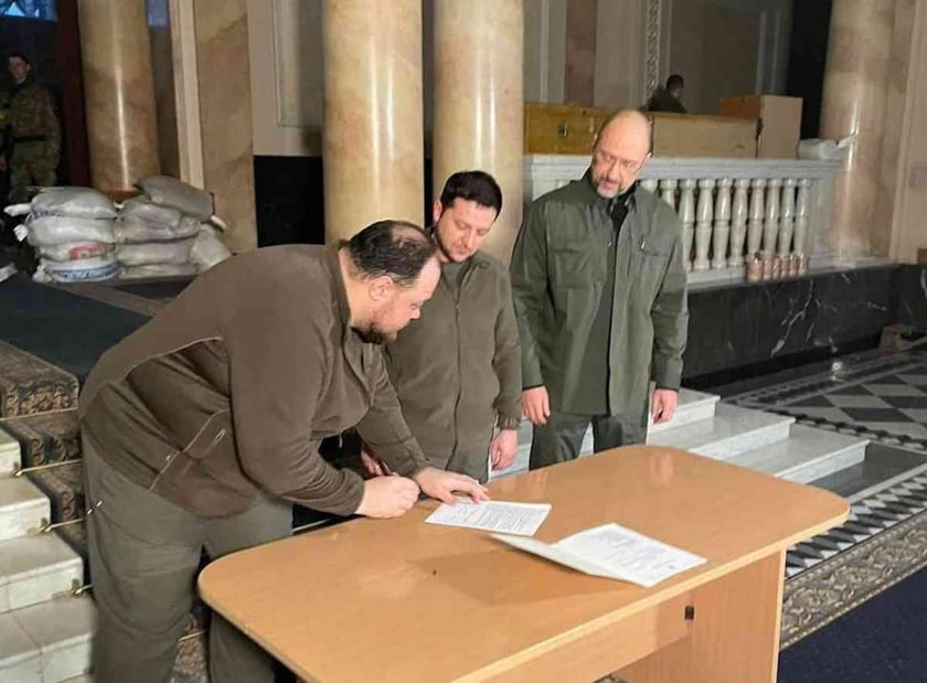 Зеленський підписав заявку на членство України в Європейському Союзі