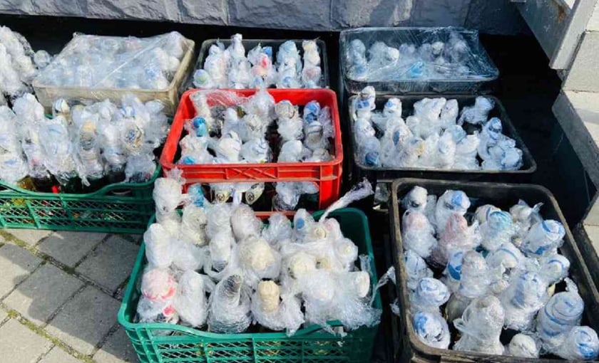 Штаб оборони Львівщини передав коктейлі Молотова на блокпости