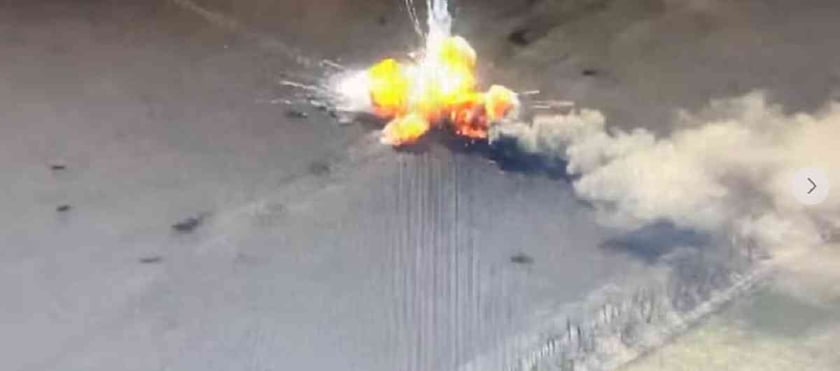 «Мальовничо розлетілася»: ЗСУ ефектно знищили техніку ворога (ВІДЕО)