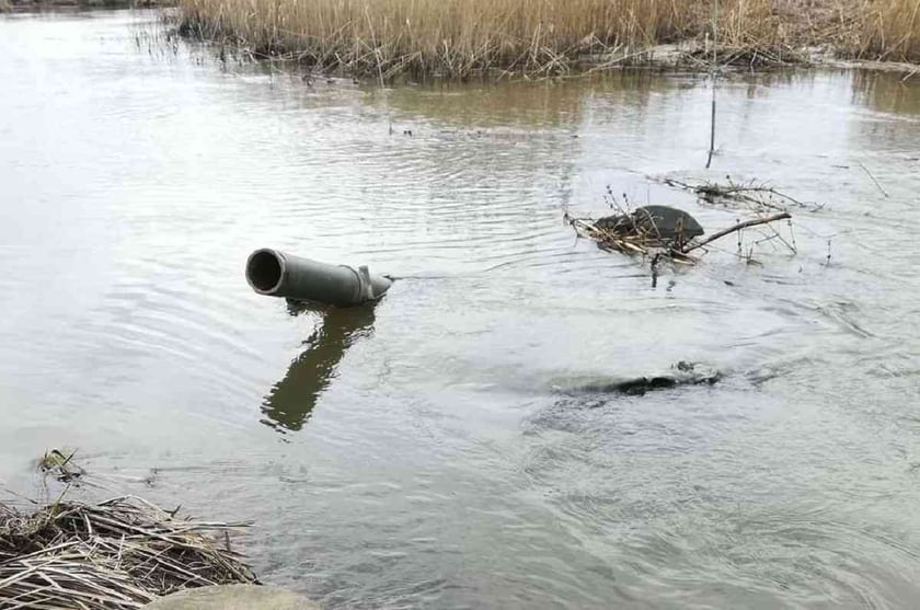 «Напилися і втопили БМД-3»: Генштаб показав, як окупанти самоліквідовуються