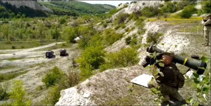 ЗСУ показали тренувальні удари із «Джавеліна» на Донеччині (ВІДЕО)