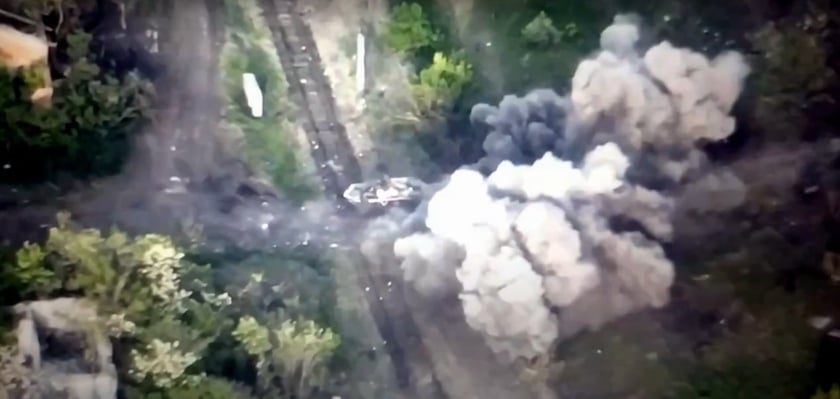 ЗСУ підірвали бойову машину десанту противника (ВІДЕО)