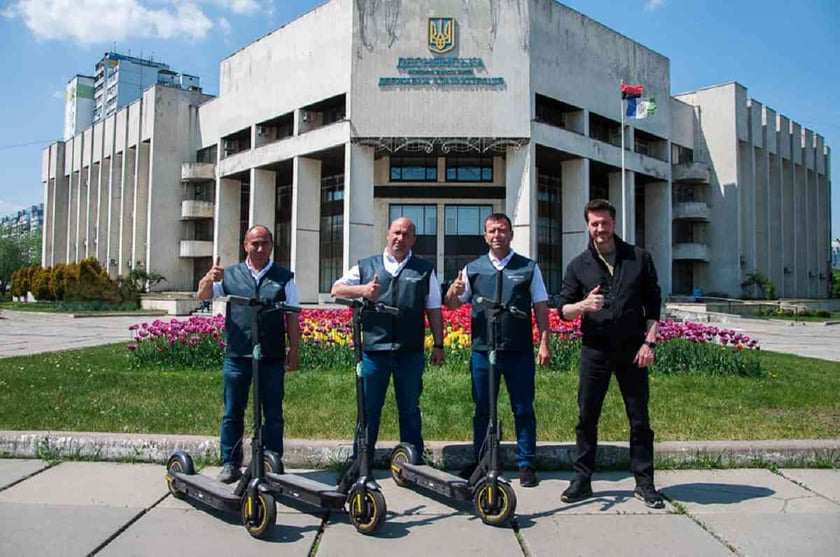 Столичних інспекторів благоустрою пересадили на електросамокати