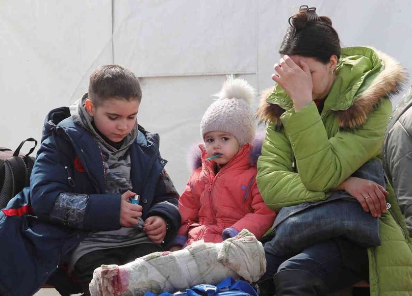 «Нарешті в безпеці». З «Азовсталі» вдалося евакуювати понад 100 людей