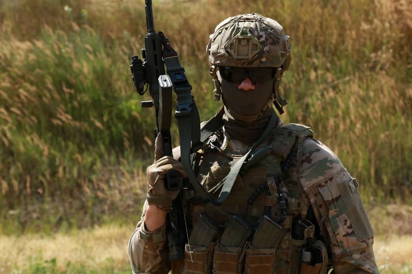 Воїни 57 ОМБр розбили колону техніки окупантів під Лисичанськом (ВІДЕО)