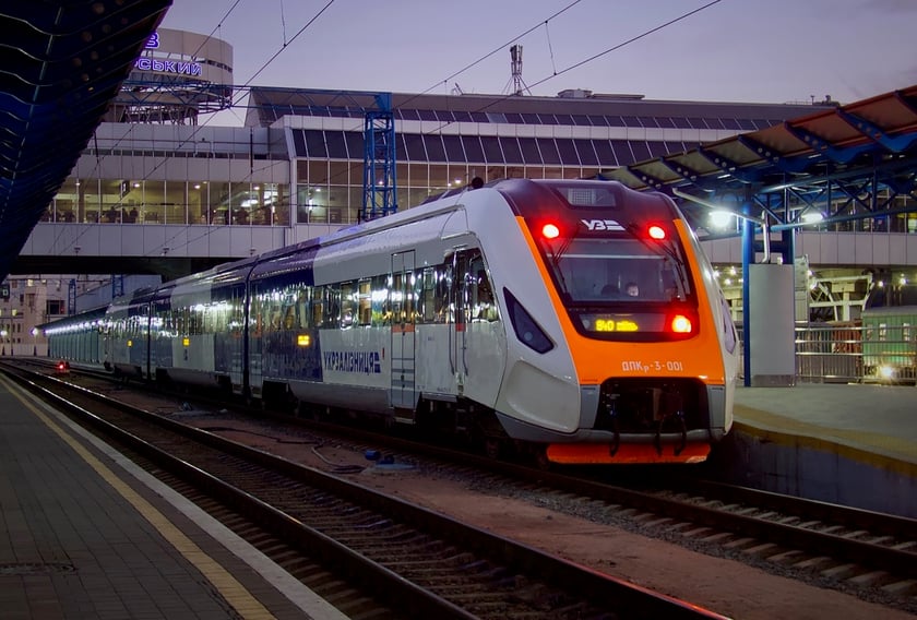 Інтернет Starlink з’явиться в поїздах Укрзалізниці до кінця року