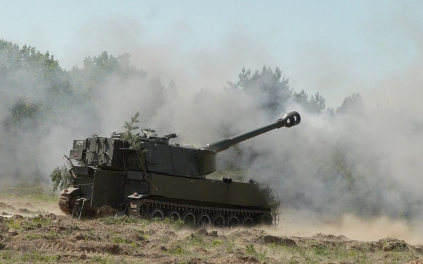 Морпіхи показали, як б’ють по ворогу з гаубиць на півдні України (ВІДЕО)