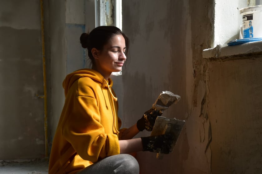 Від маскувальних сіток до будівництва. Як студенти з Маріуполя волонтерять під час війни