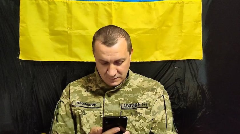 Позивний «Професор». Викладач із Рівненщини читає лекції з фронту