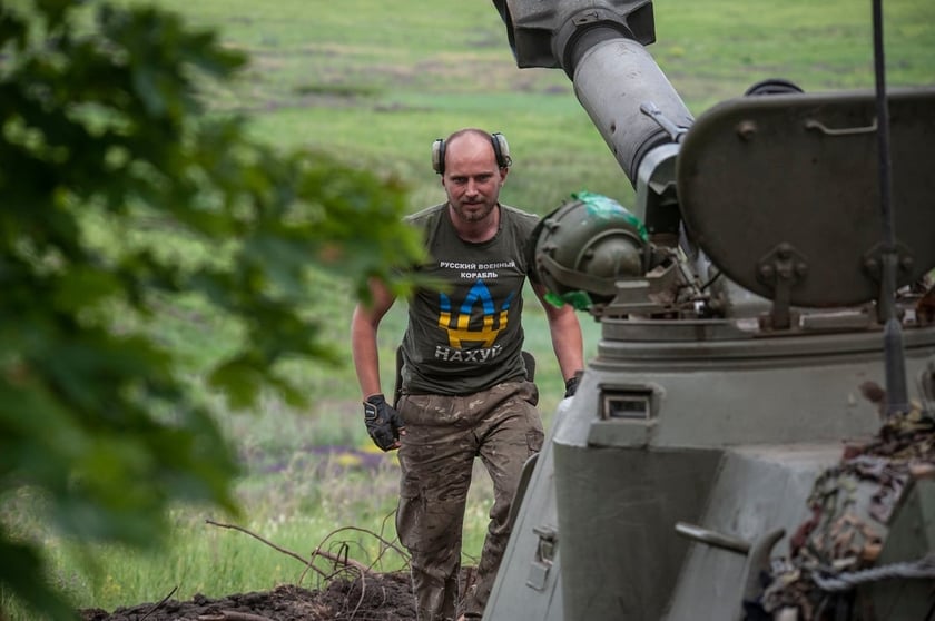 93 ОМБр знищила три ворожі танки, які ховалися в яру на Харківщині (ВІДЕО)