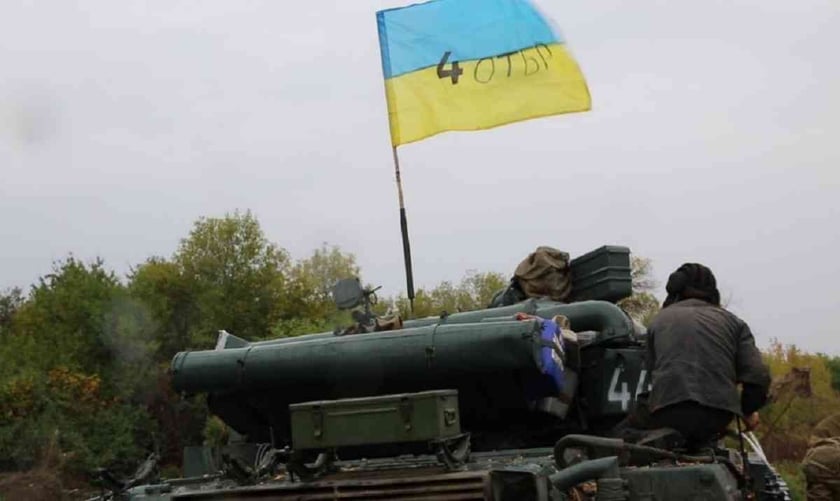 Бійці 4-ї танкової бригади ЗСУ знищили позиції окупантів (ВІДЕО)