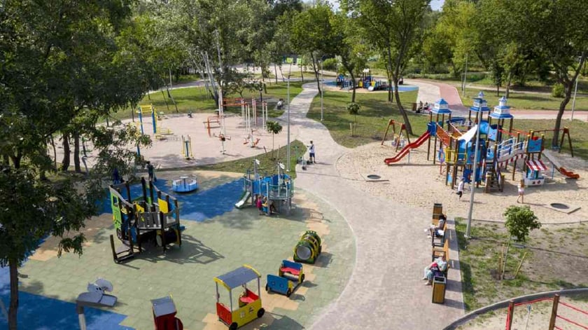 У Києві на Дарниці відкрили для відвідувачів парк «Прибережний» (ВІДЕО)