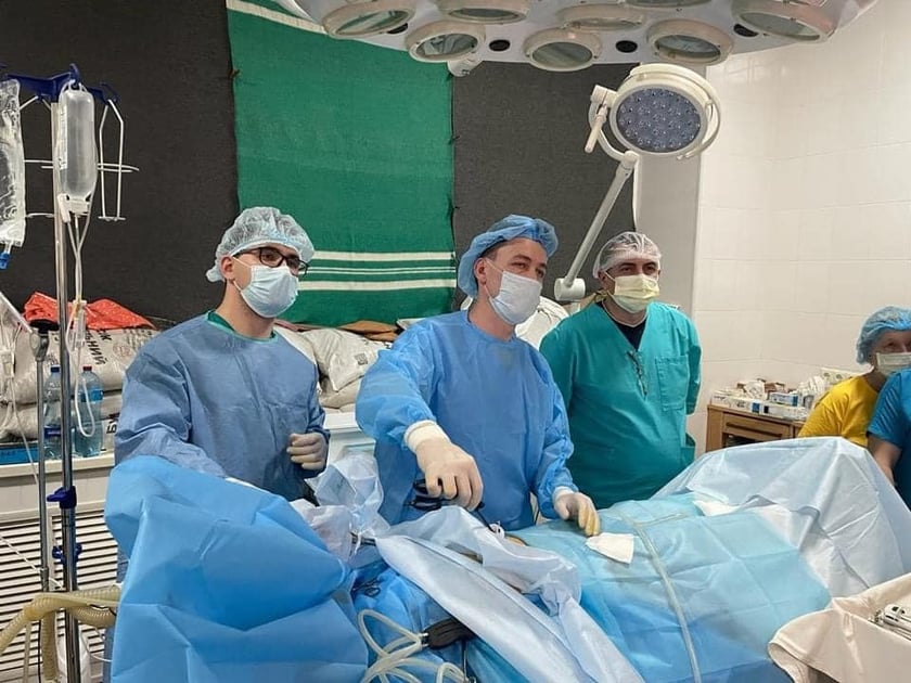 Попри війну 99% медиків залишилися в Україні та продовжують працювати