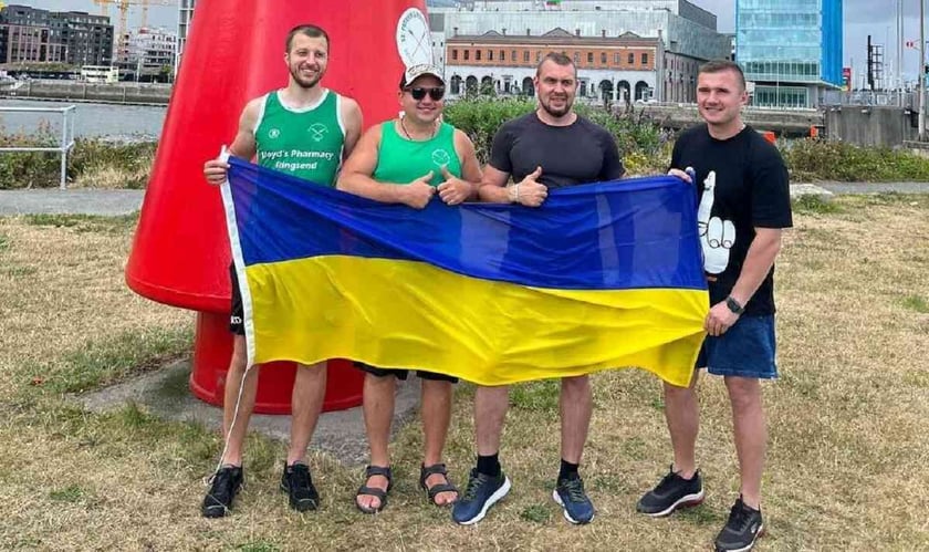 У Дубліні встановили покажчик із відстанню до Маріуполя