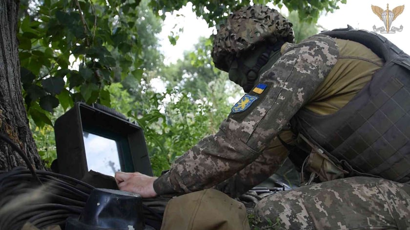 На Донбасі воїни ЗСУ спалили танк окупантів пострілом зі «Стугни» (ВІДЕО)