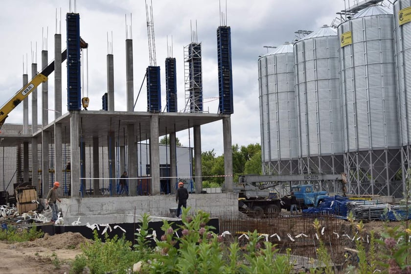 На Черкащині попри війну будують завод з воробництва круп