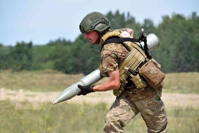 ЗСУ знищили бази окупантів у Мелітополі за допомогою HIMARS (ВІДЕО)