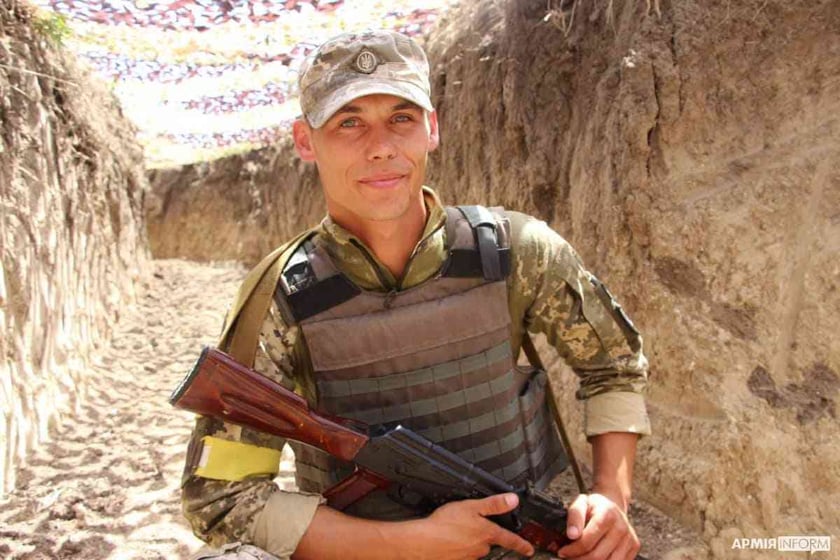 Боєць ЗСУ під обстрілами врятував життя 16 поранених побратимів