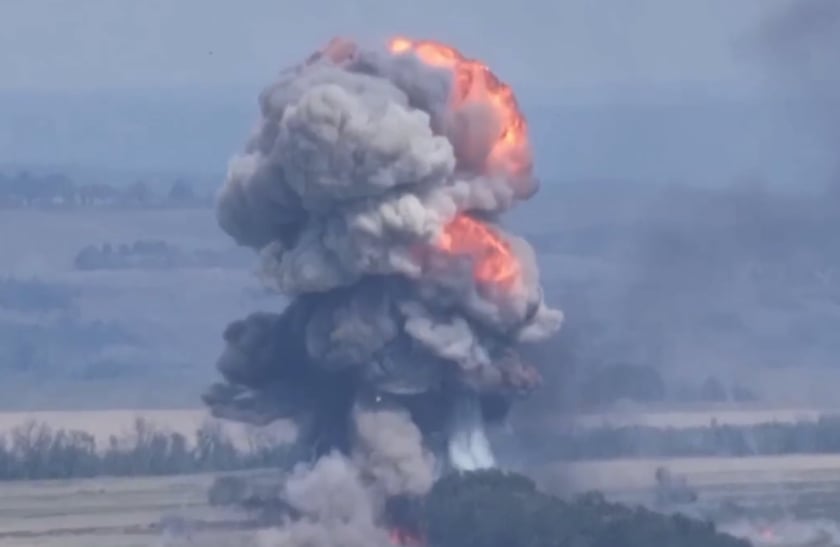 Бійці 30 ОМБр влаштували феєрверк, поціливши в танк окупантів на Харківщині (ВІДЕО)