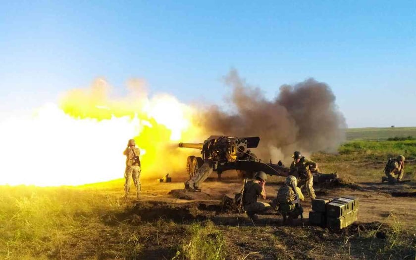 Бійці 40 ОАБр знищили склад боєприпасів і техніку окупантів (ВІДЕО)