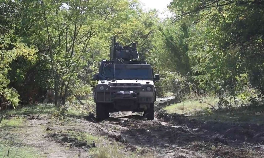 Десантники ЗСУ «пересіли» на італійські броньовики Iveco LMV (ВІДЕО)