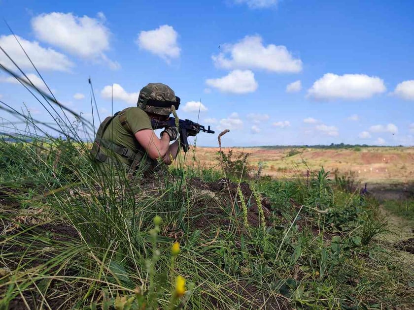 «Едельвейси» накрили вогнем склад ворожих мін (ВІДЕО)