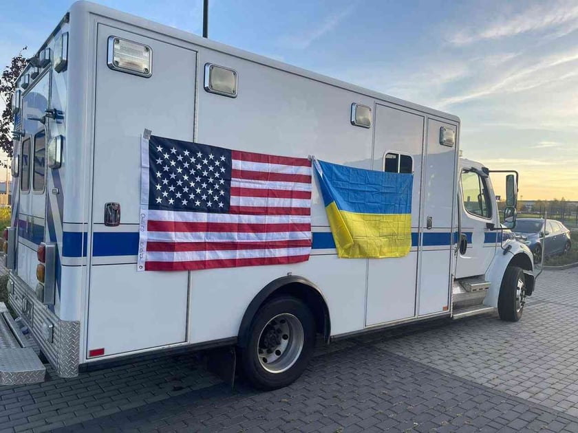 Рівненська лікарня отримала сучасну «швидку» зі США