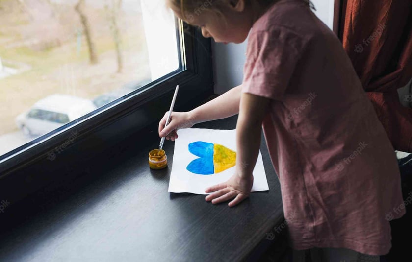 Airbnb поновлює програму безкоштовного житла для українських сімей за кордоном