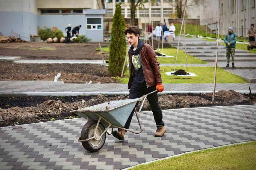 Студенти КПІ створили новий парк у Києві